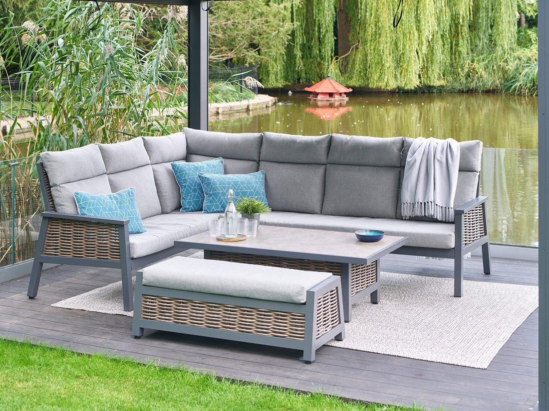 LeisureGrow wins ‘Furniture & Outdoor Living Supplier of the Year’! - LeisureGrow